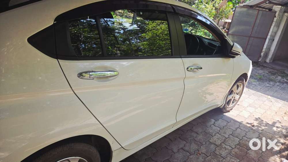 Honda City  Vx(o)  2016  Petrol  White