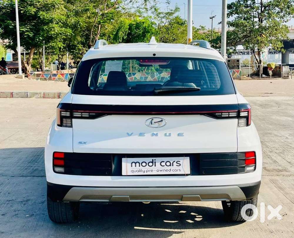 Hyundai Venue Sx (o) Mt 1.5 Diesel, 2023, Diesel