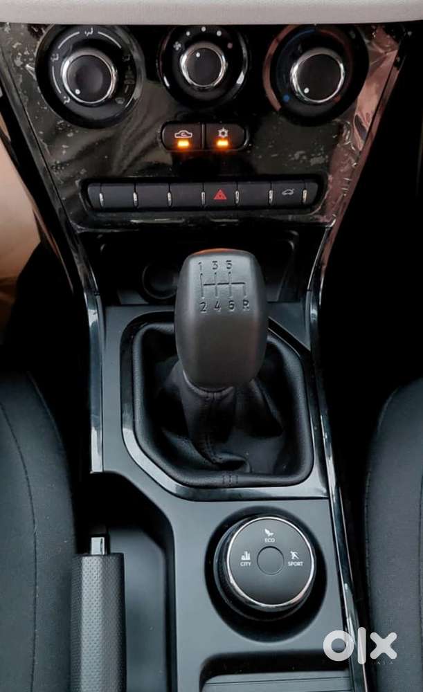 Tata Nexon Pure 1.2 S Revotron Petrol 6 Mt, 2026, Petrol