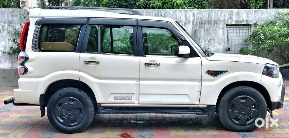 Mahindra Scorpio S6 Plus, 2017, Diesel
