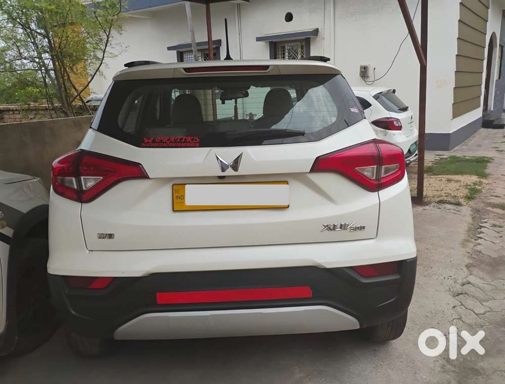 Mahindra Xuv300 Diesel 2023 (1.5 W8 Manual)
