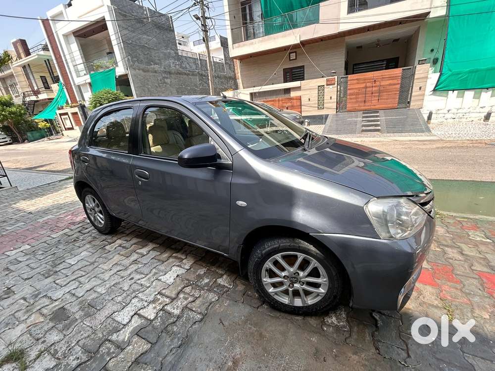 Toyota Etios Liva Gd Diesel 2014  New Bridgestone Tyres