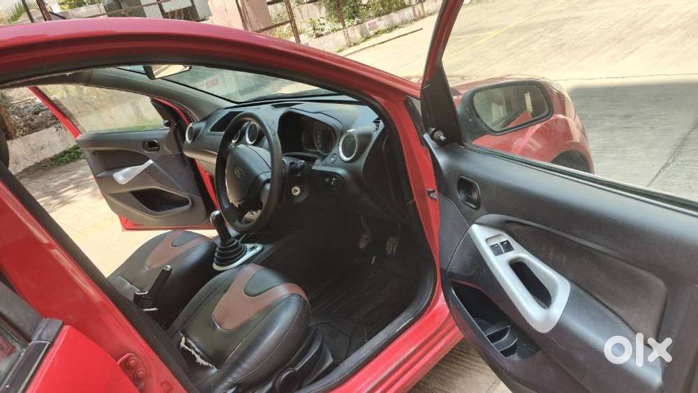 Ford Figo Petrol Zxi, 2011, Petrol