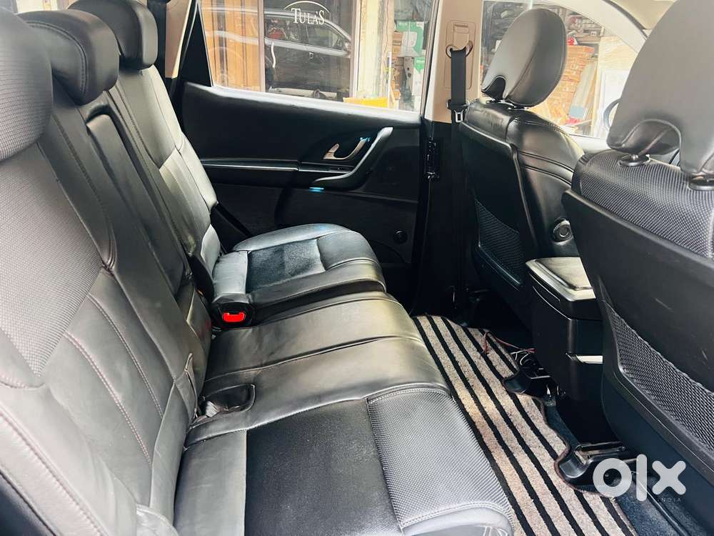 Mahindra Xuv500 2.2 W10 Sportz Edition Mt, 2018, Diesel