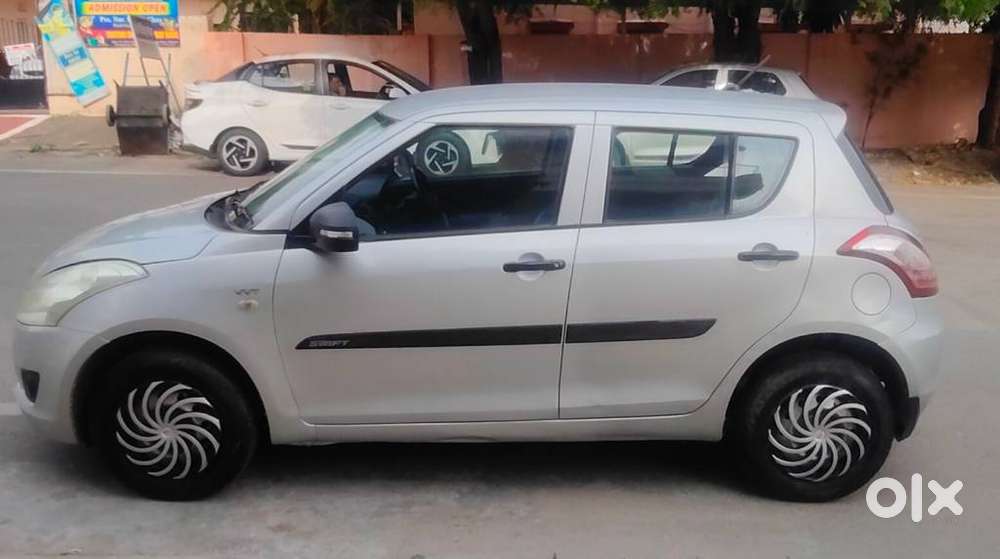 Maruti Suzuki Swift Lxi Optional-o, 2013, Petrol
