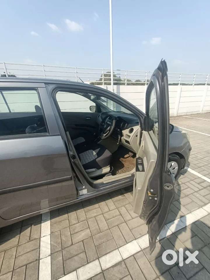 Maruti Suzuki Celerio Zxi Amt, 2017, Petrol