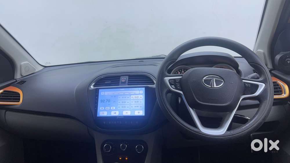 Tata Tiago Xza, 2017, Petrol