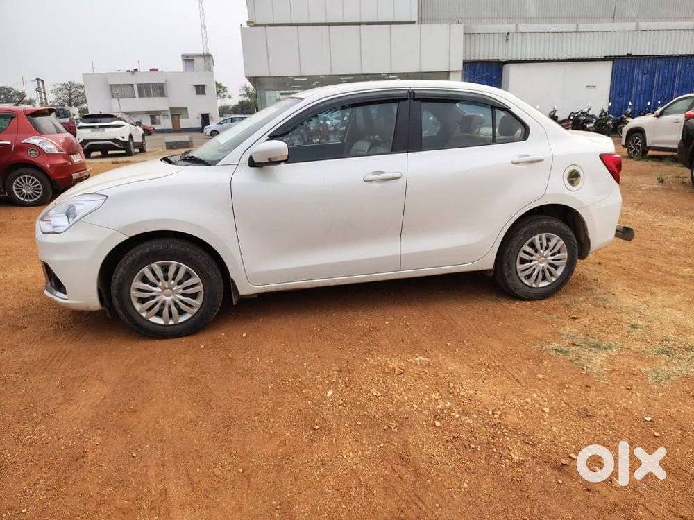 Maruti Suzuki Dzire 1.2 Vxi, 2022, Petrol