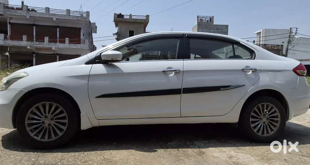 Top-model Ciaz Alpha  Maruti Genuine Maintained  Zero Expense Car