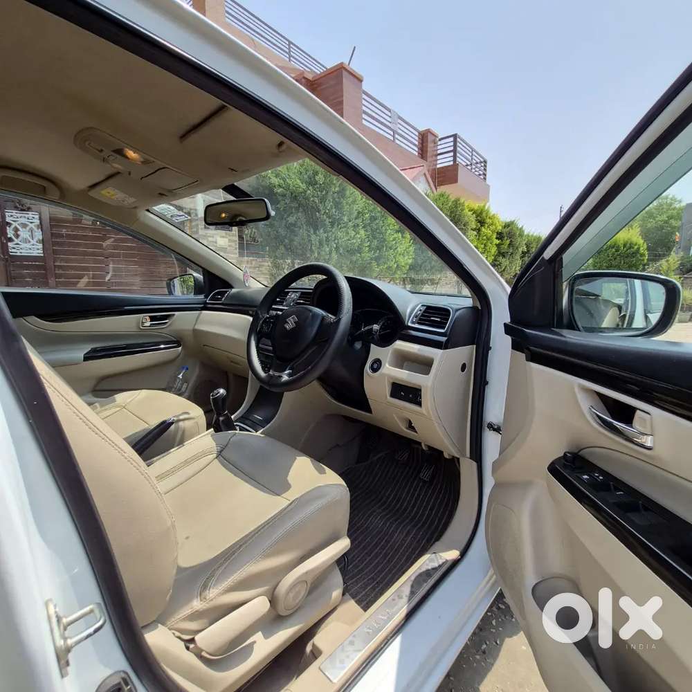 Top-model Ciaz Alpha  Maruti Genuine Maintained  Zero Expense Car