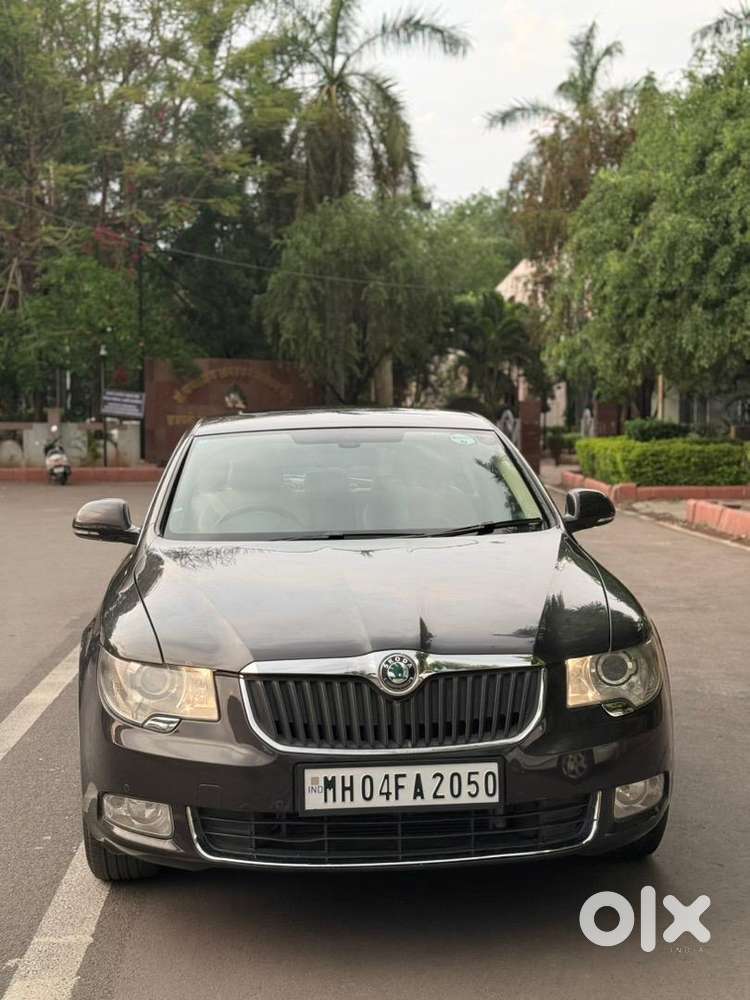 Skoda Superb 2012 Petrol 65000 Km Driven