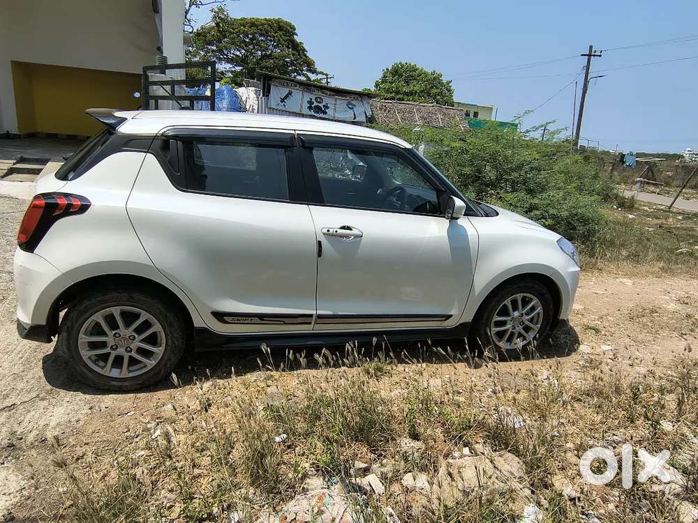 Maruti Suzuki Swift 2024 Model (4 Cylinder) Zxi Amt Varient - White