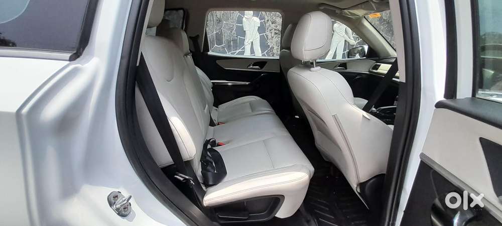 Mahindra Xuv700 2.2 Ax 7 Diesel At Str, 2024, Diesel