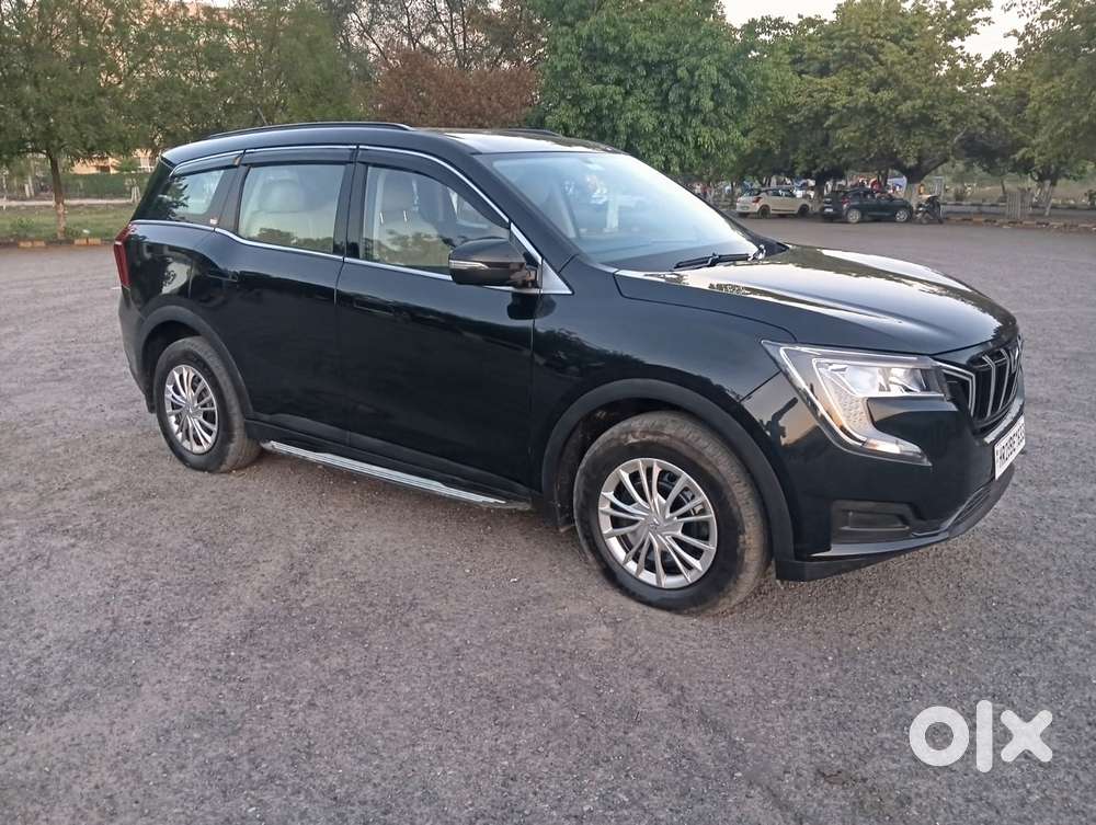 Mahindra Xuv700 2.2 Ax 3 Diesel Mt 7 Str, 2025, Diesel