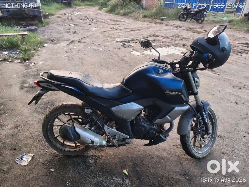 Yamaha FZ S 2023 january with new battery filter and engine oil