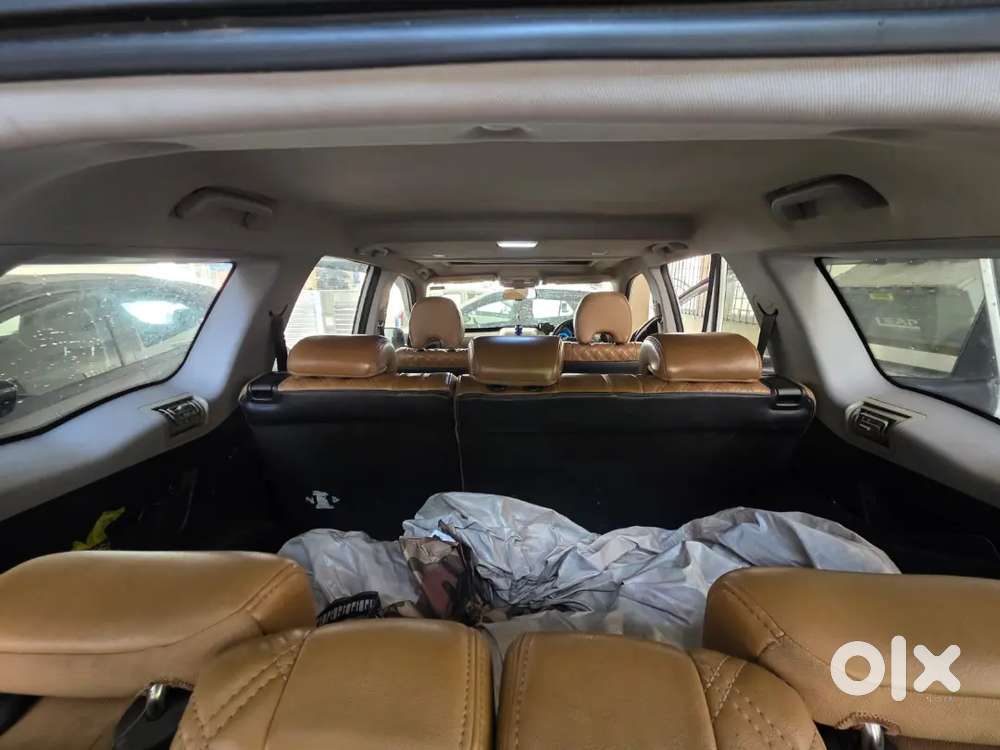 Mahindra Xuv500 W11 Optional Fully Top End Car 2nd Owner
