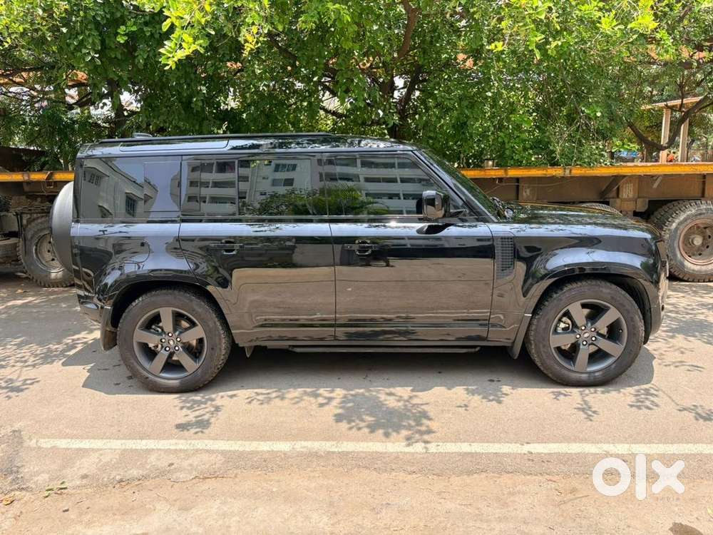 Defender Black Colour 6 Months Old Ka Registered With Fancy No