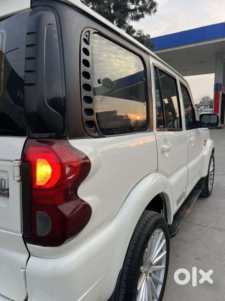 Mahindra Scorpio S10 7 Seater, 2015, Diesel