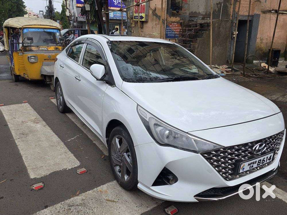 Hyundai Verna Sx 1.5 Petrol Ivt, 2022, Petrol