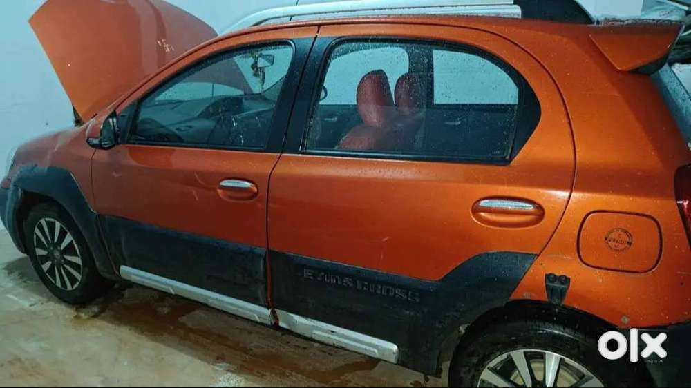 Toyota Etios Cross 2014