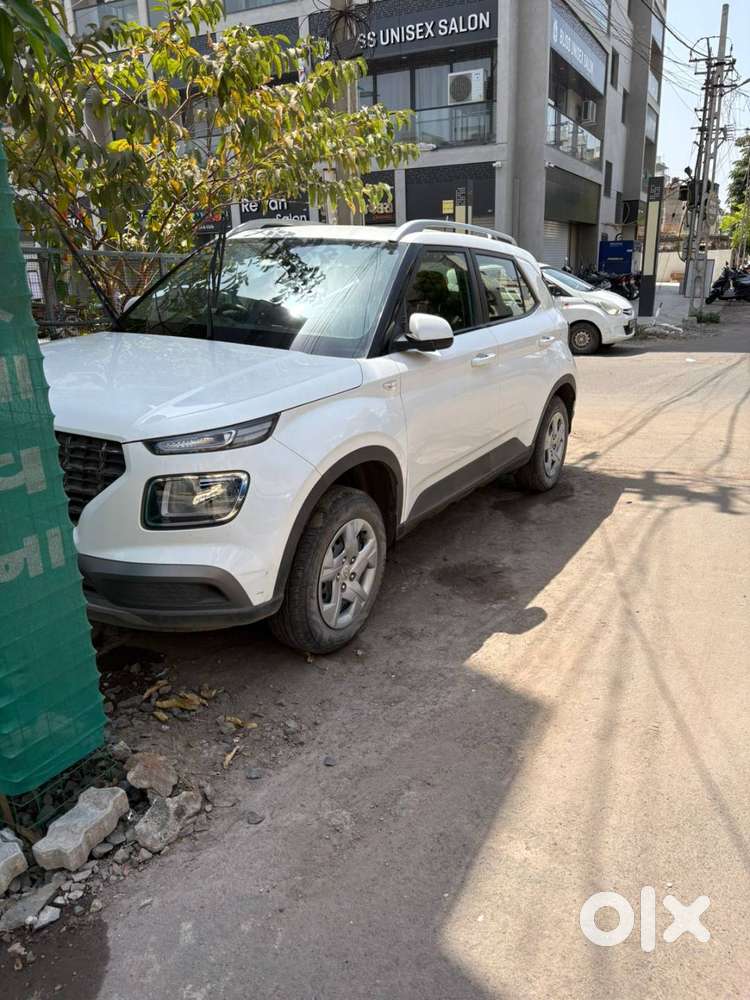 Venue In Very Good Condition Sales