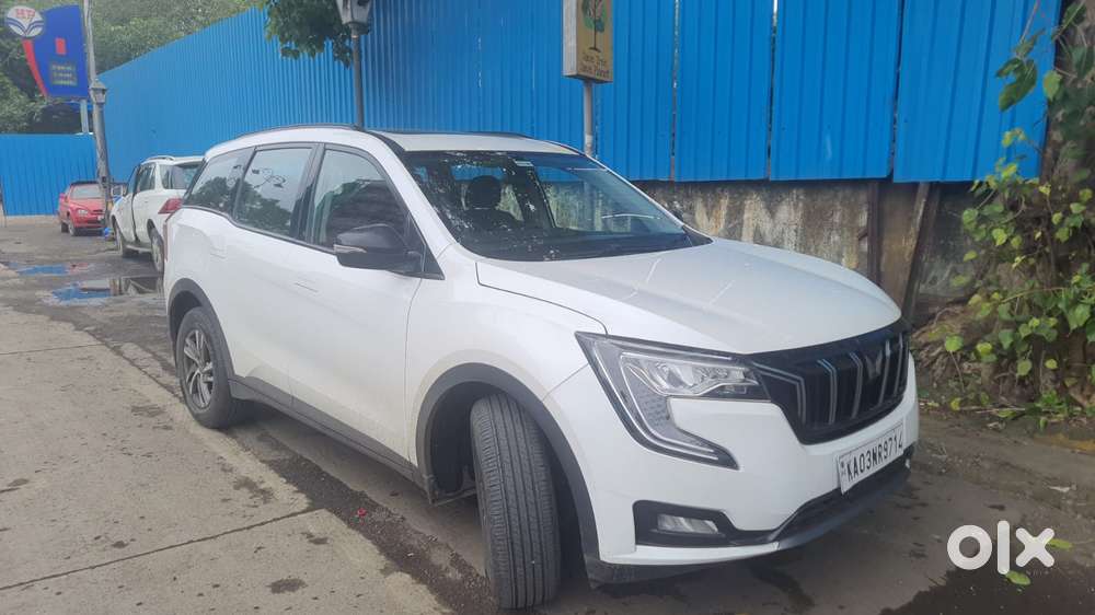 Mahindra Xuv700 2.0 Ax 5 Petrol Mt Str, 2023, Petrol