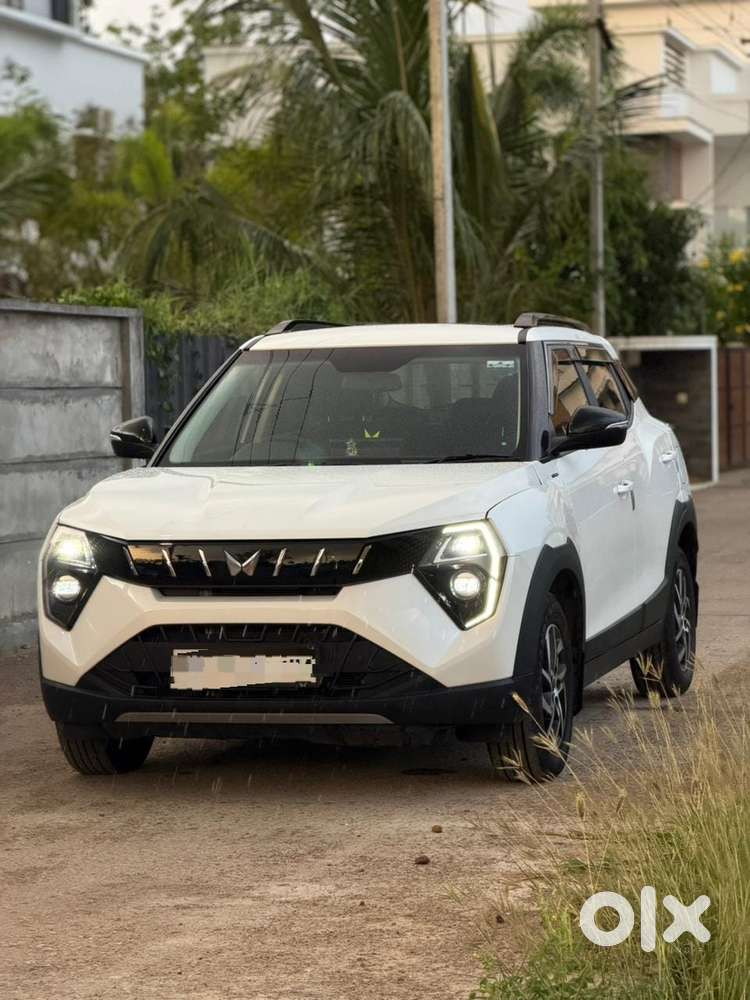 Mahindra Xuv 3xo Ax5 Pm At, 2025, Petrol