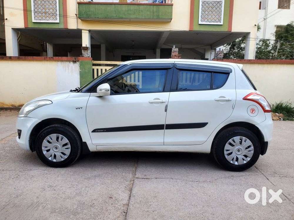 Maruti Suzuki Swift 2011-2014 Vxi, 2013, Petrol