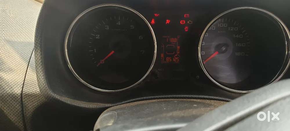 Mahindra Tuv 300 2016 Diesel 85000 Km Driven