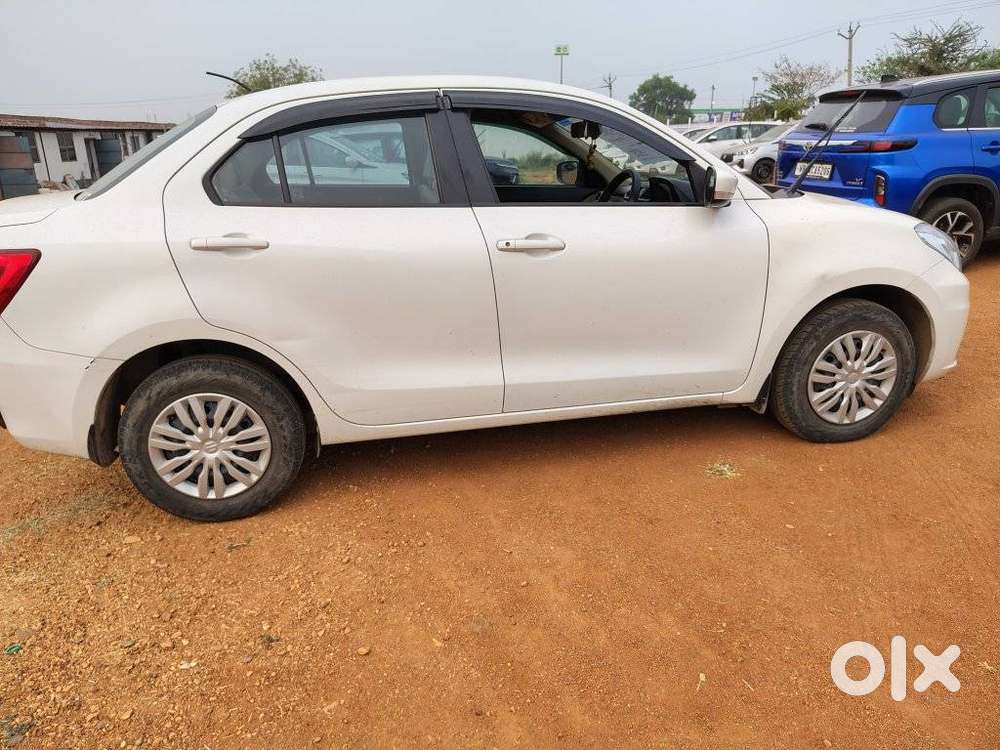 Maruti Suzuki Dzire 1.2 Vxi, 2022, Petrol