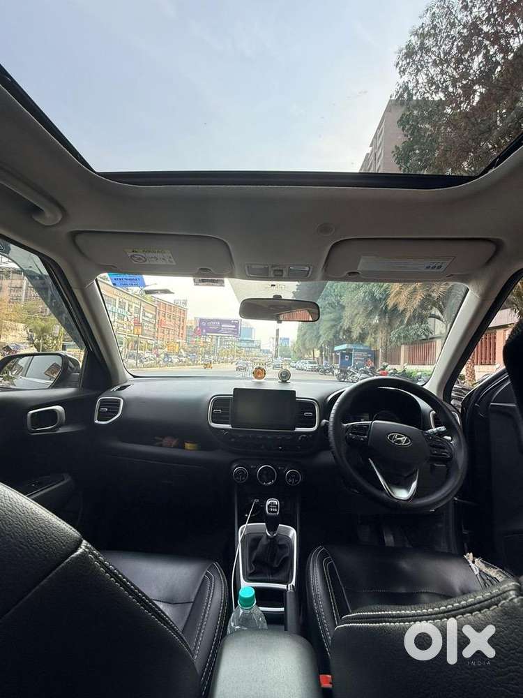 Hyundai Venue Sx 1.0 Turbo Imt Petrol 2021  50,000 Kms