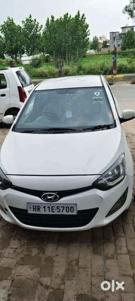 Hyundai I20 2012 Diesel 120000 Km Driven