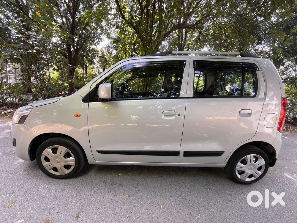 Maruti Suzuki Wagon R VXI AMT Opt 1.2, 2017, Petrol