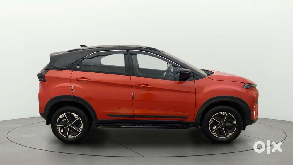 Tata Nexon Fearless S Purple 1.2 Revotron Petrol 6mt Dual Tone, 2024..