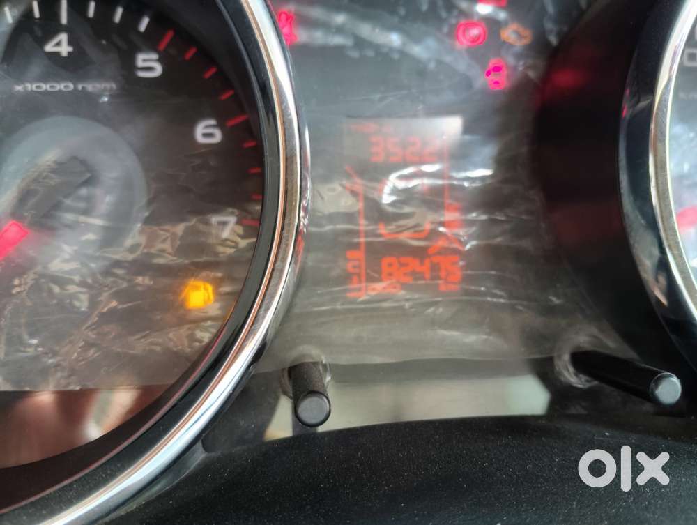 Mahindra Tuv 300 T10 Opt, 2018, Diesel