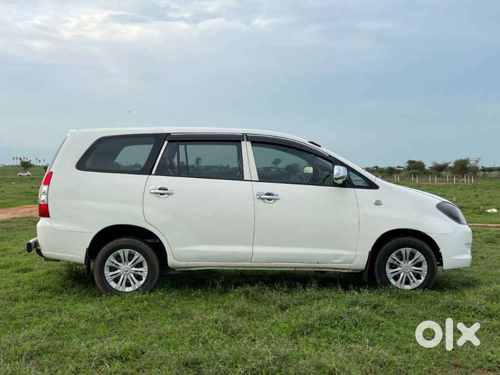 Toyota Innova 2.5 Gx (diesel) 8 Seater Bs Iv, 2009, Diesel