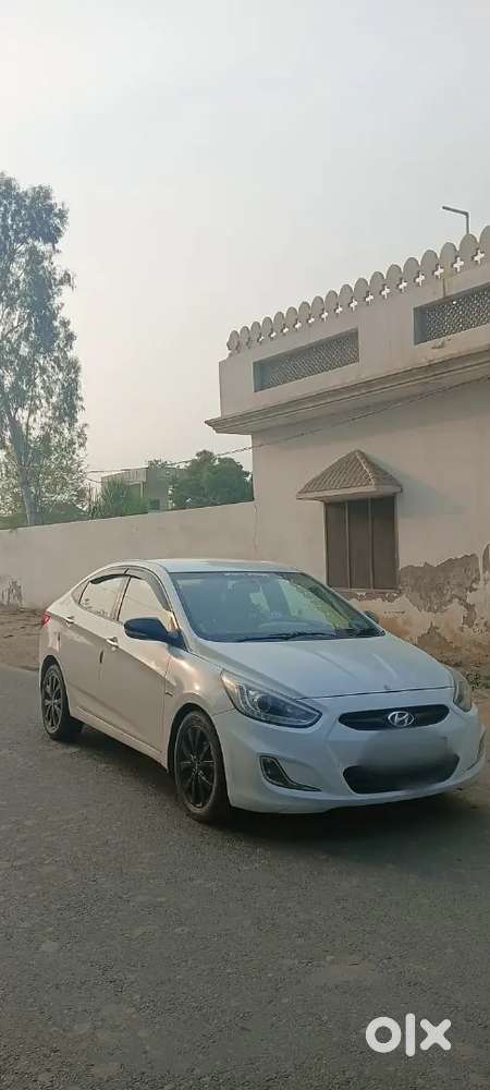 Hyundai Verna 2014 Diesel 90000 Km Driven