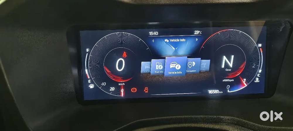 Mahindra Xuv 3xo Ax5 Diesel Mt  Oct 2024  16k Km  Single Owner