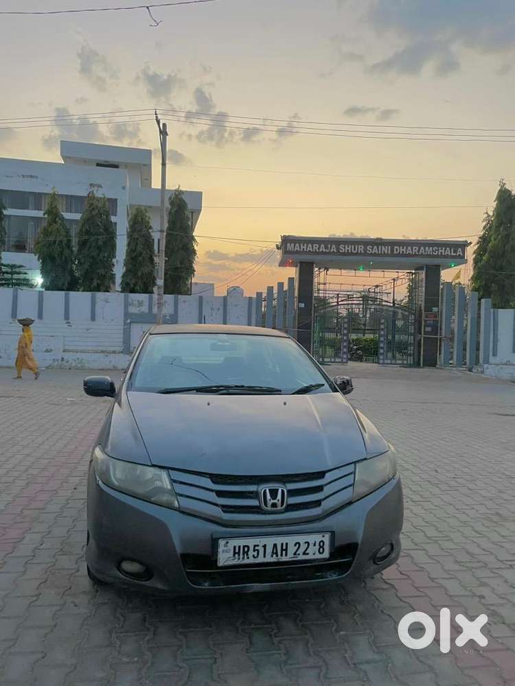 Honda City 2010 Cng & Hybrids Well Maintained