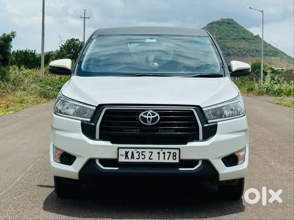 Toyota Innova Crysta Gx 2025