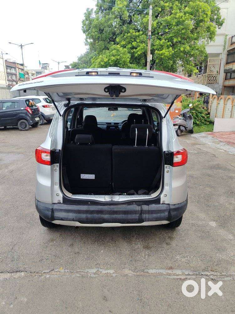 Renault Triber Rxt, 2023, Petrol