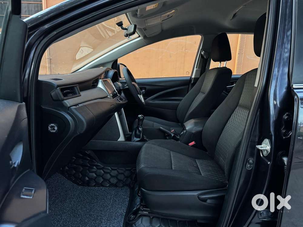 Toyota Innova Crysta 2.4 G Mt, 2022, Diesel
