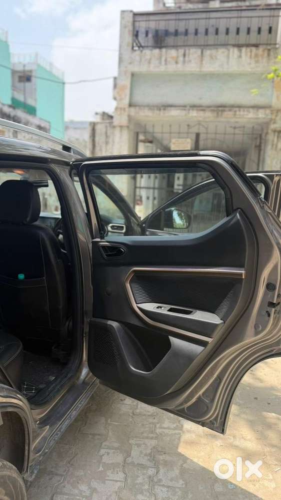 Renault Kiger Rxt Mt 2021  1st Owner  18k Driven  Army Person Owned