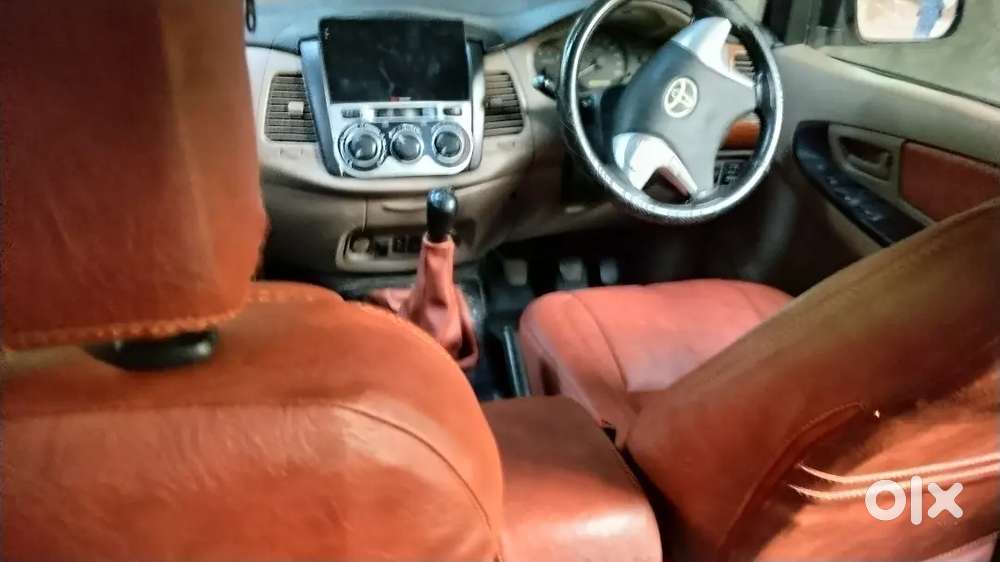 Toyota Innova Diesel 2.5 2015