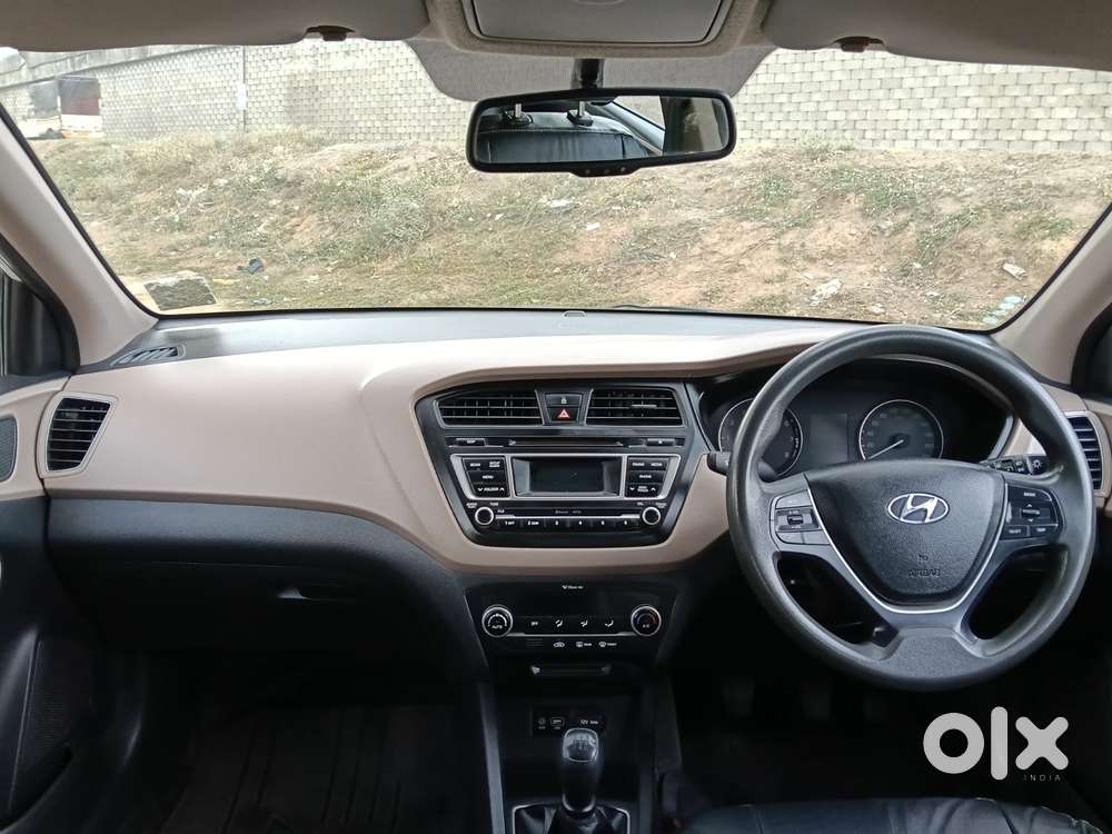 Hyundai Elite I20 Sportz (o) 1.2, 2015, Petrol