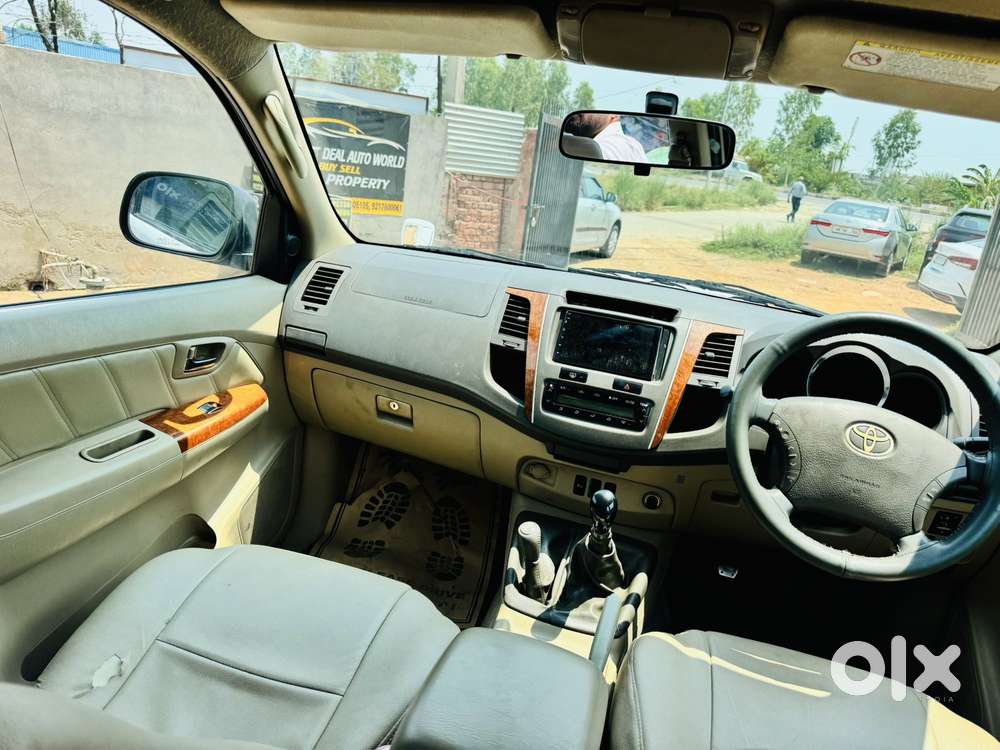 Toyota Fortuner 3.0 4x4 Manual, 2011, Diesel