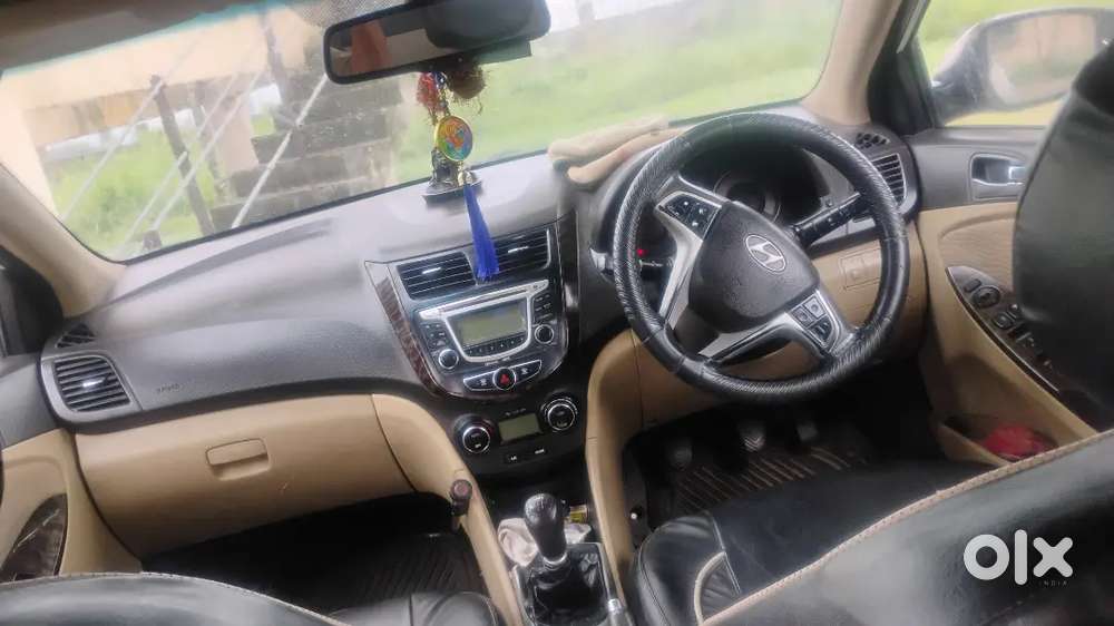 Hyundai Verna 2011 Model Petrol Manual Sx