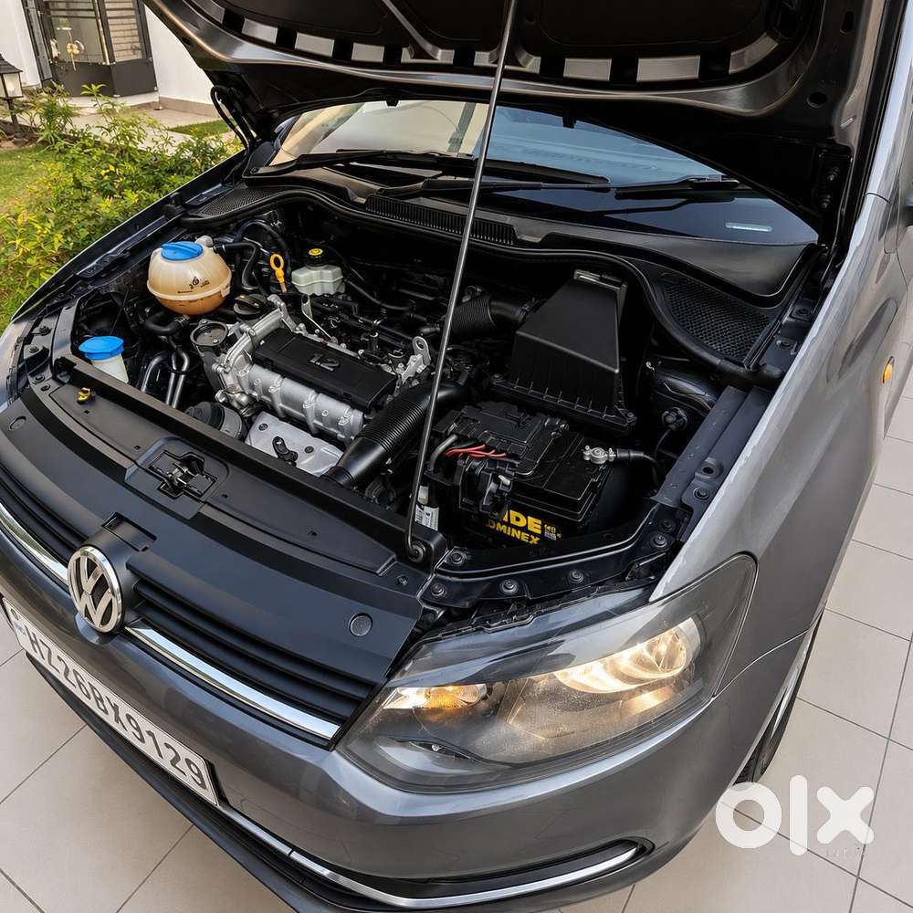 Volkswagen Polo Petrol Highline 1.6l, 2013, Petrol