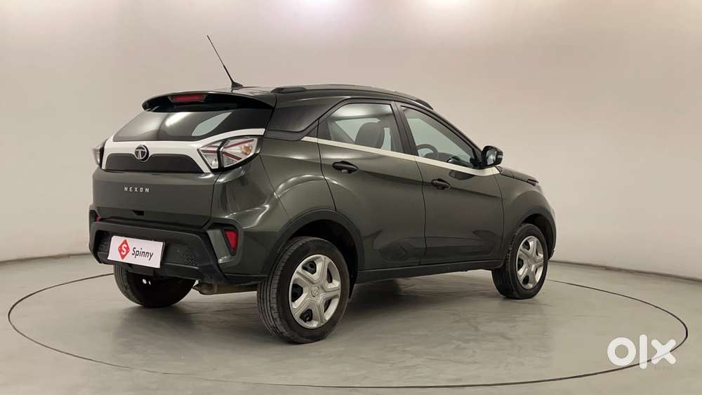 Tata Nexon 1.2 Revotron Xma Amt (s), 2022, Petrol