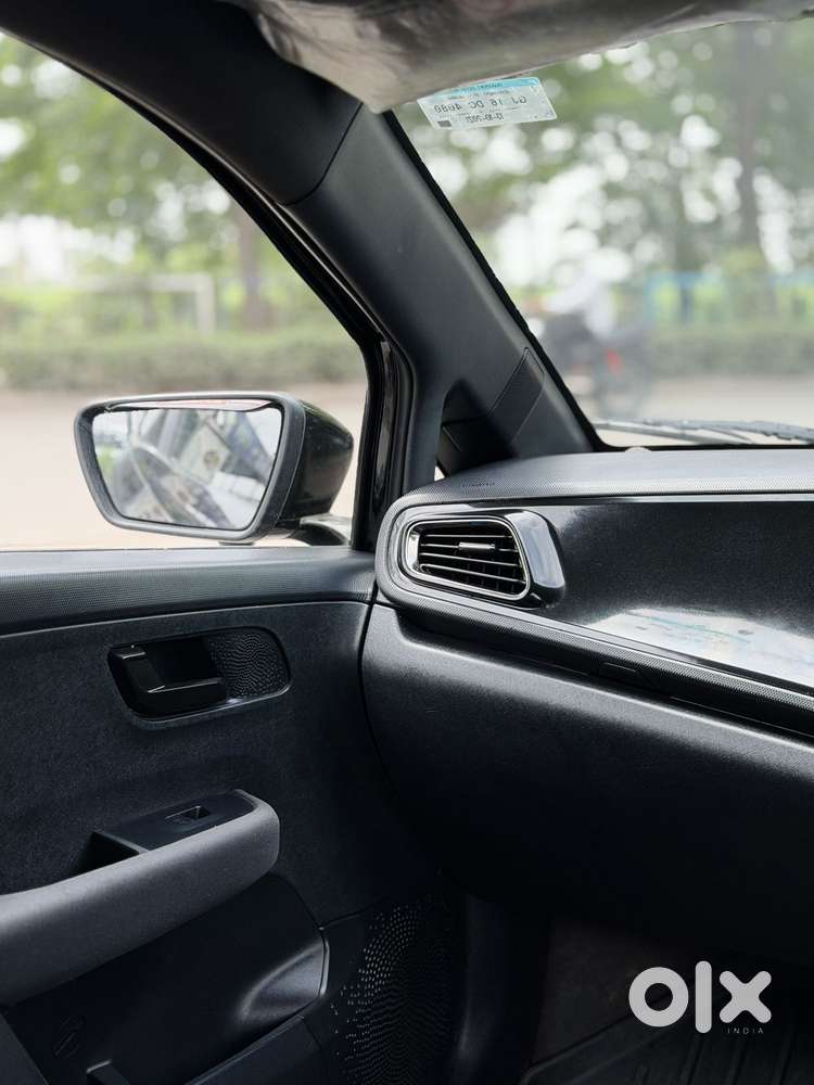 Tata Altroz 1.2 Xz Plus Dark Edition, 2021, Petrol